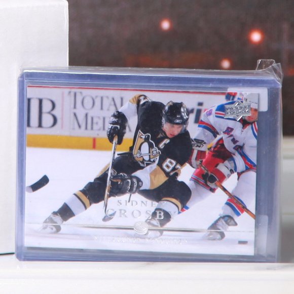 A Series of 100+ Randomly Assorted Hockey Cards (No 90s Cards) & 5 Specialty!! - Picture 3 of 3